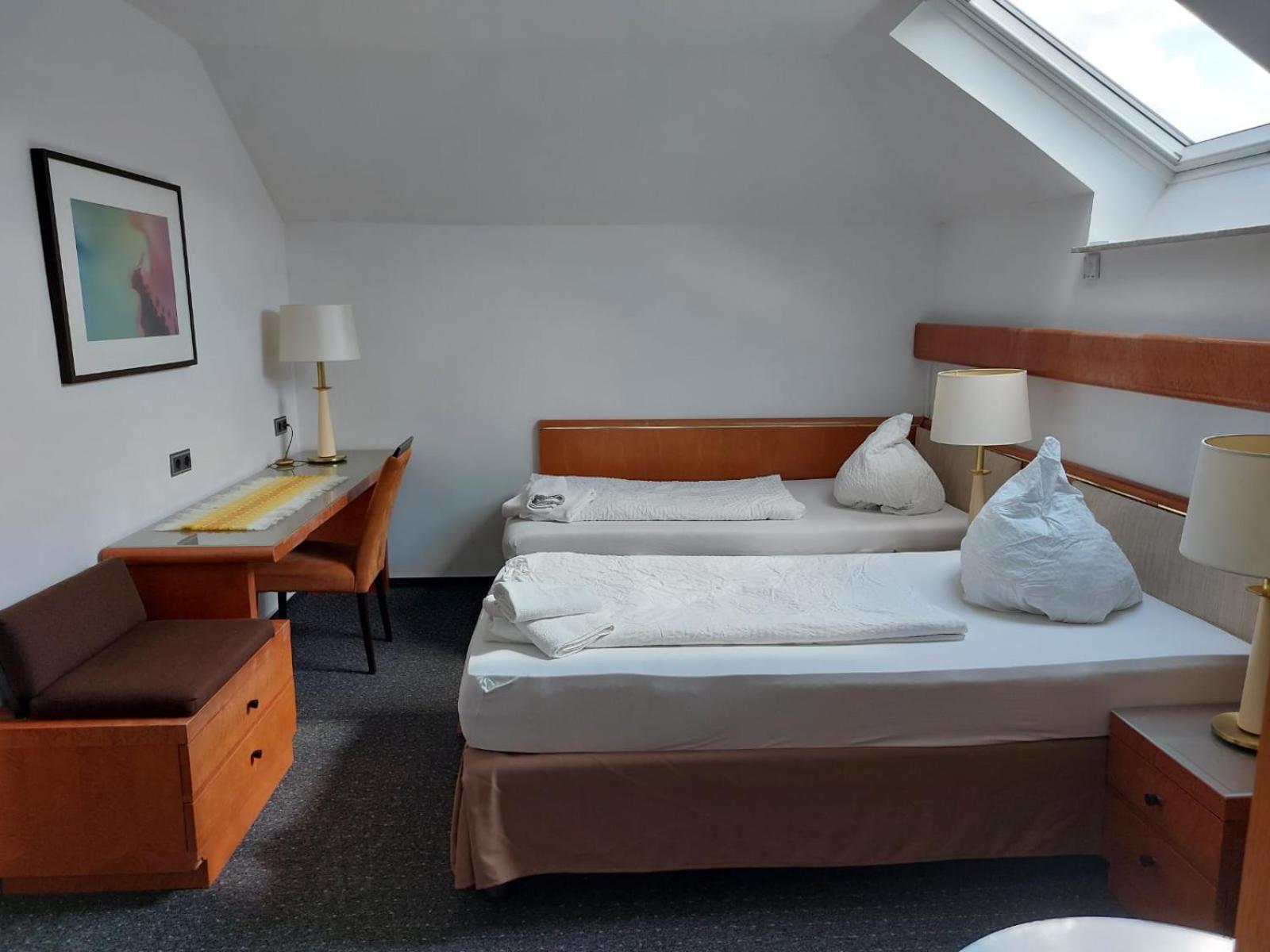 Hotel Gaestezimmer Gasthof Becker Wulfrath Exterior foto