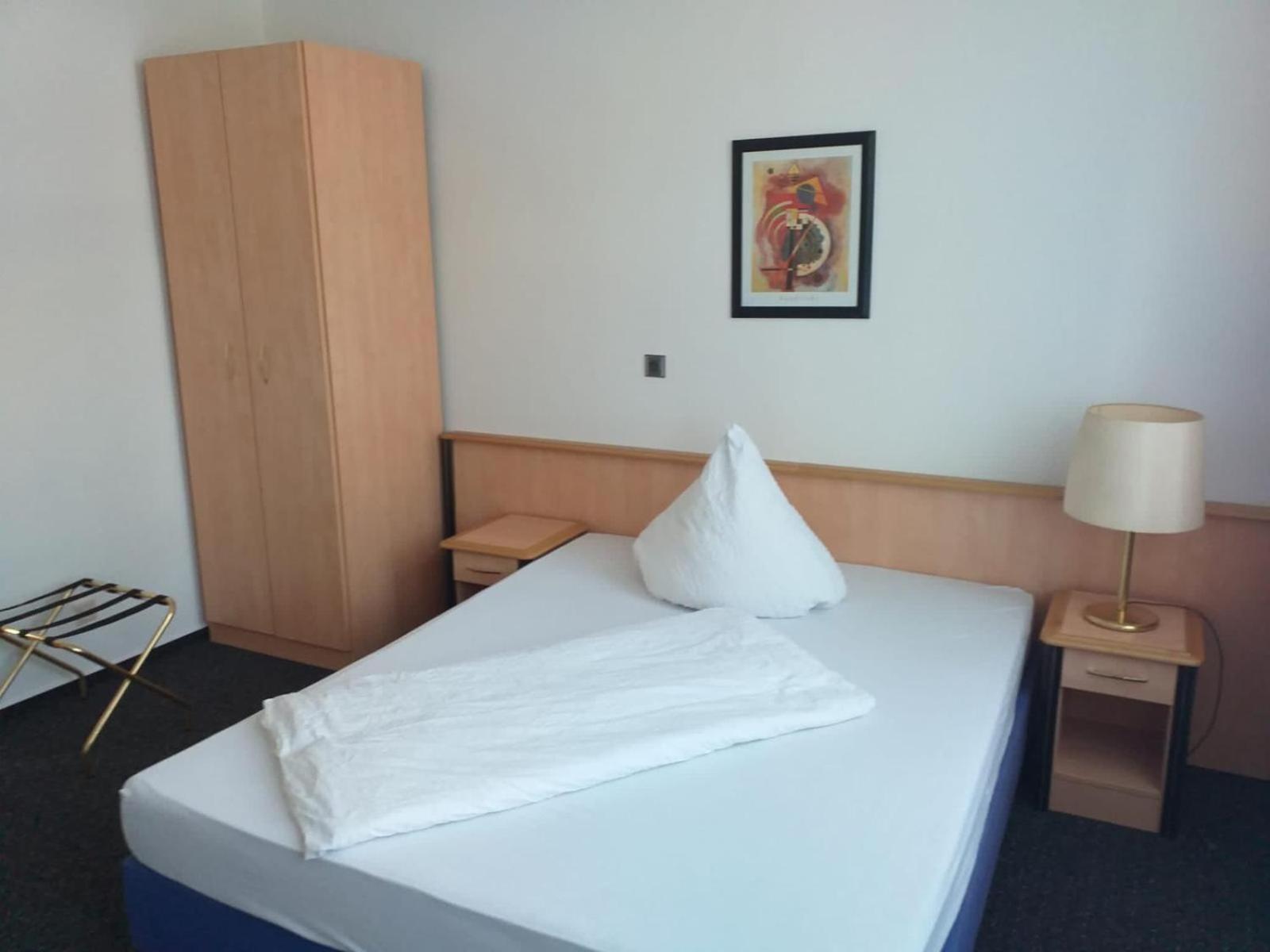 Hotel Gaestezimmer Gasthof Becker Wulfrath Exterior foto