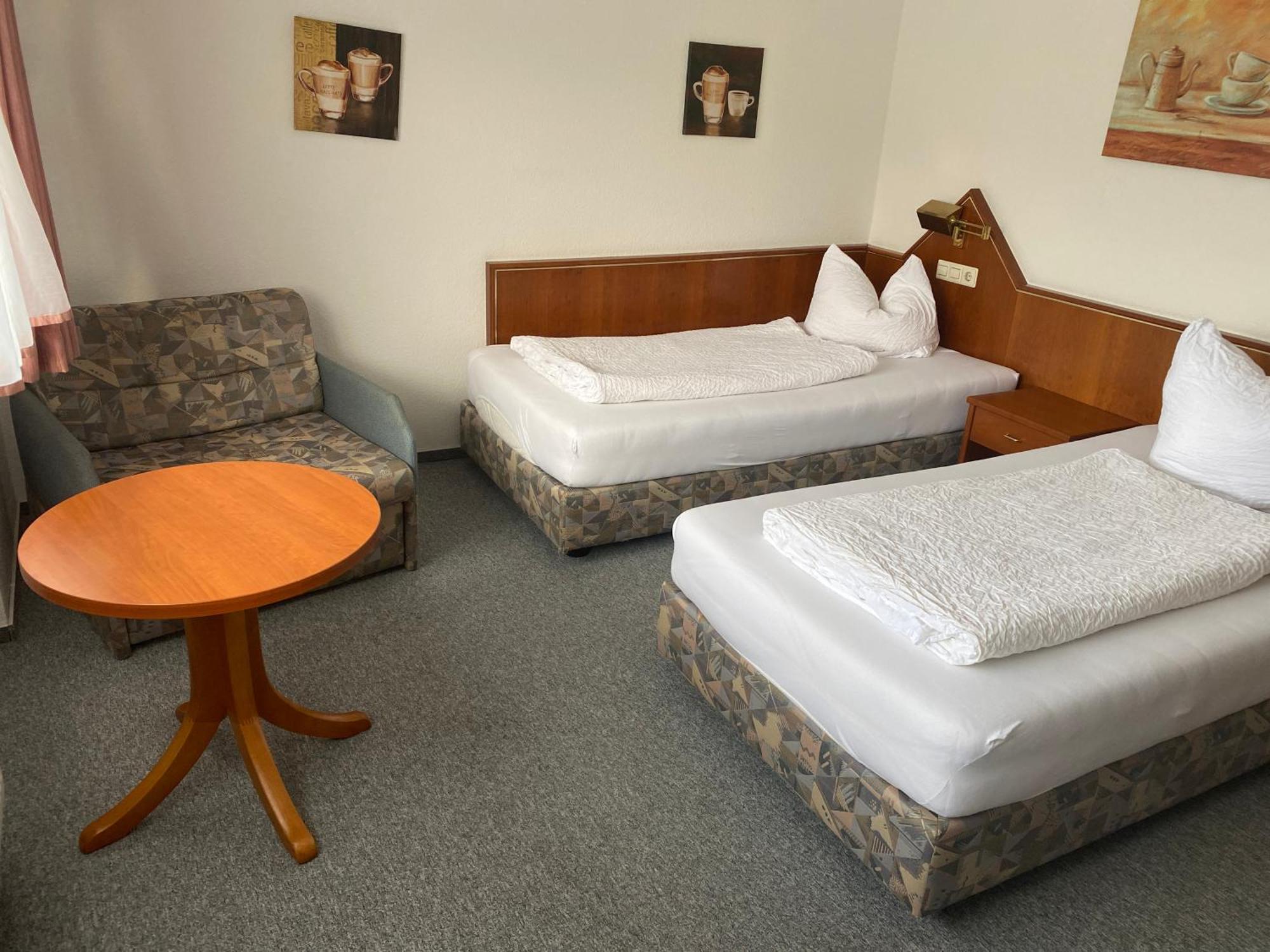 Hotel Gaestezimmer Gasthof Becker Wulfrath Exterior foto