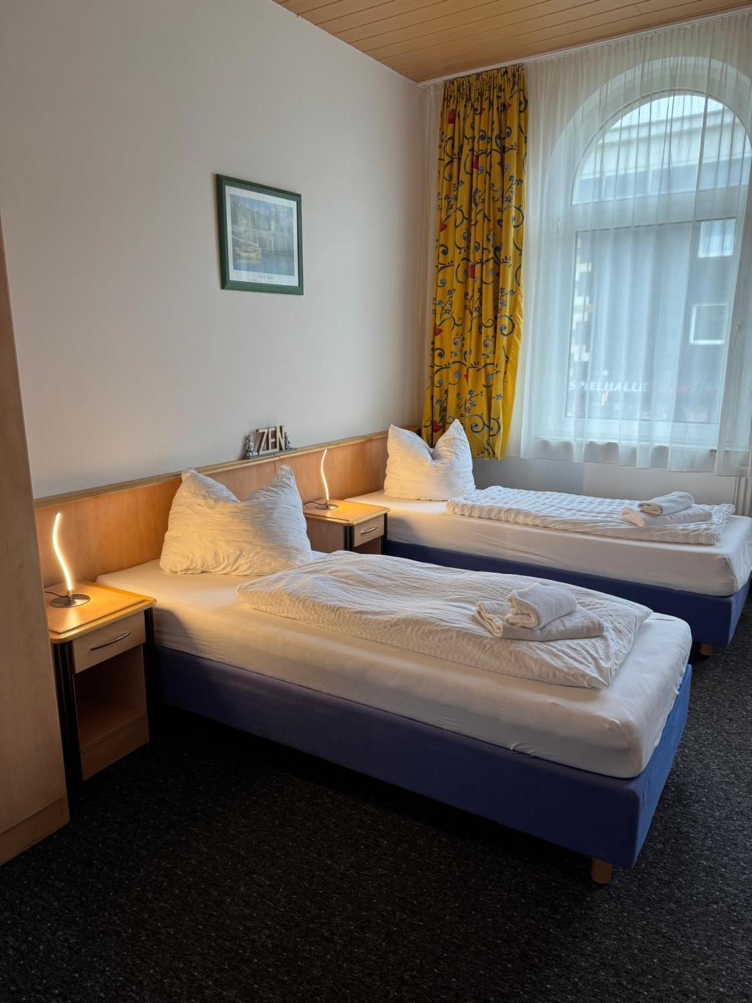 Hotel Gaestezimmer Gasthof Becker Wulfrath Exterior foto