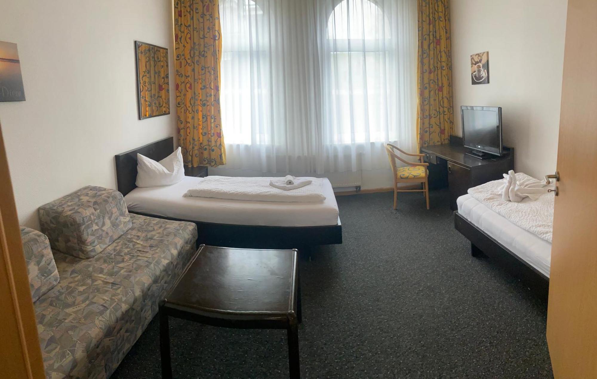 Hotel Gaestezimmer Gasthof Becker Wulfrath Exterior foto