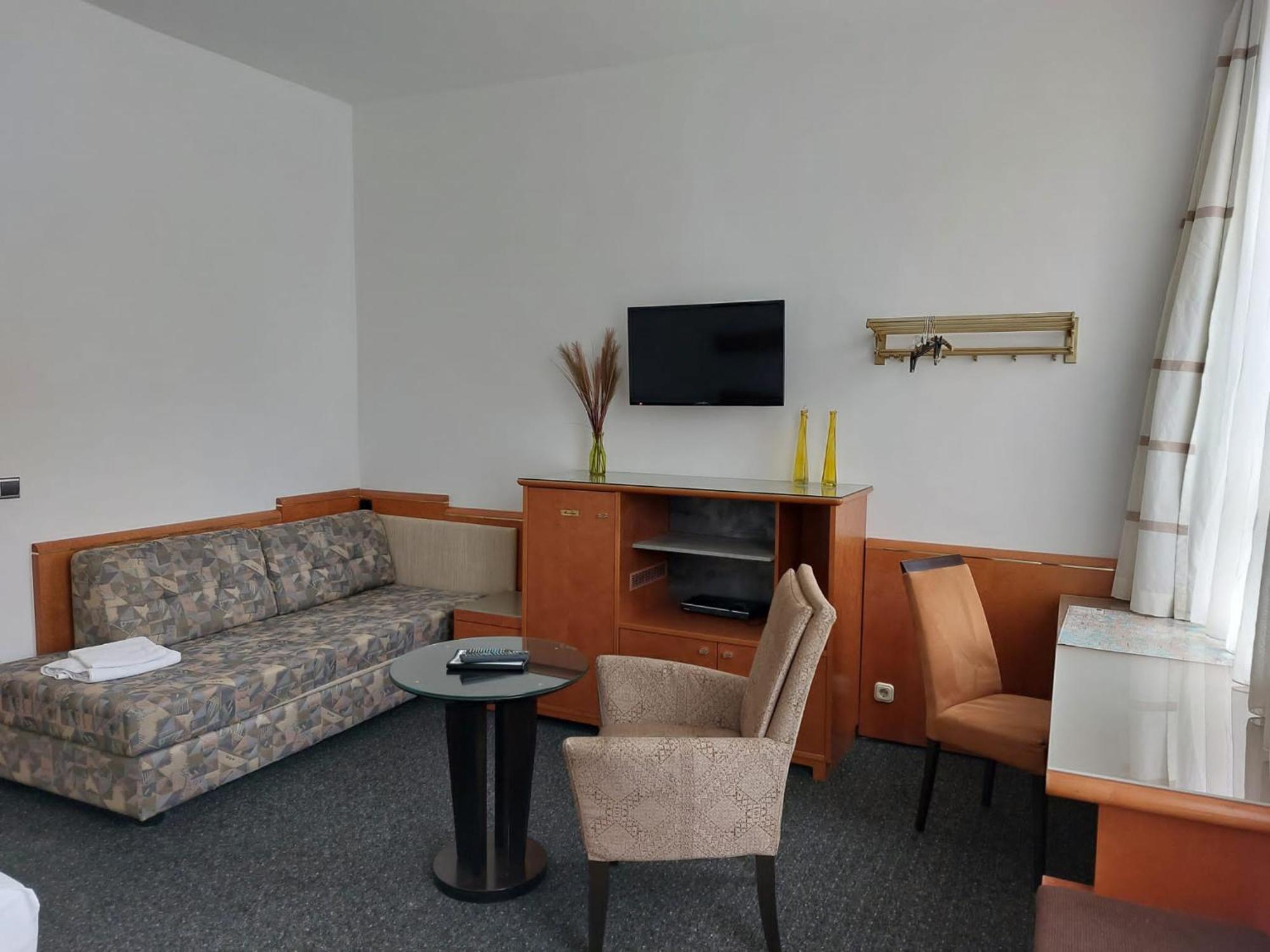 Hotel Gaestezimmer Gasthof Becker Wulfrath Exterior foto